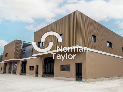 Vente local d''activites 1011 m² divisibles à partir de 117 m²