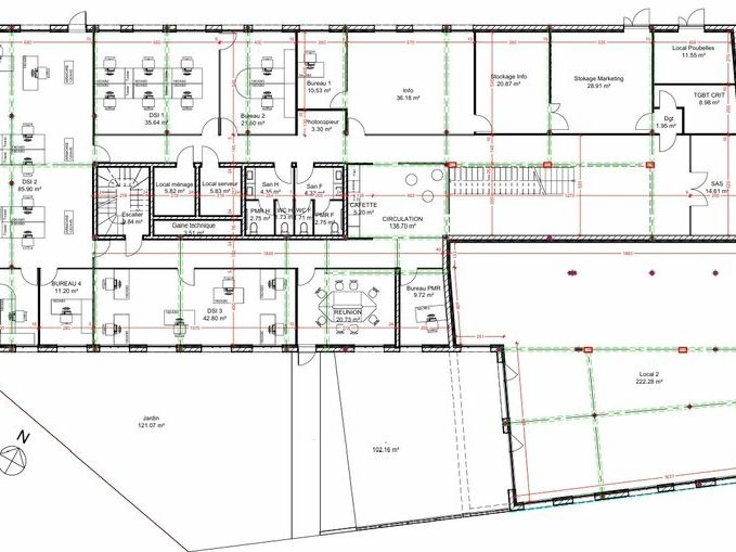 A louer local commercial de 220m², une opportunité rare avec une visibilité exceptionnelle!