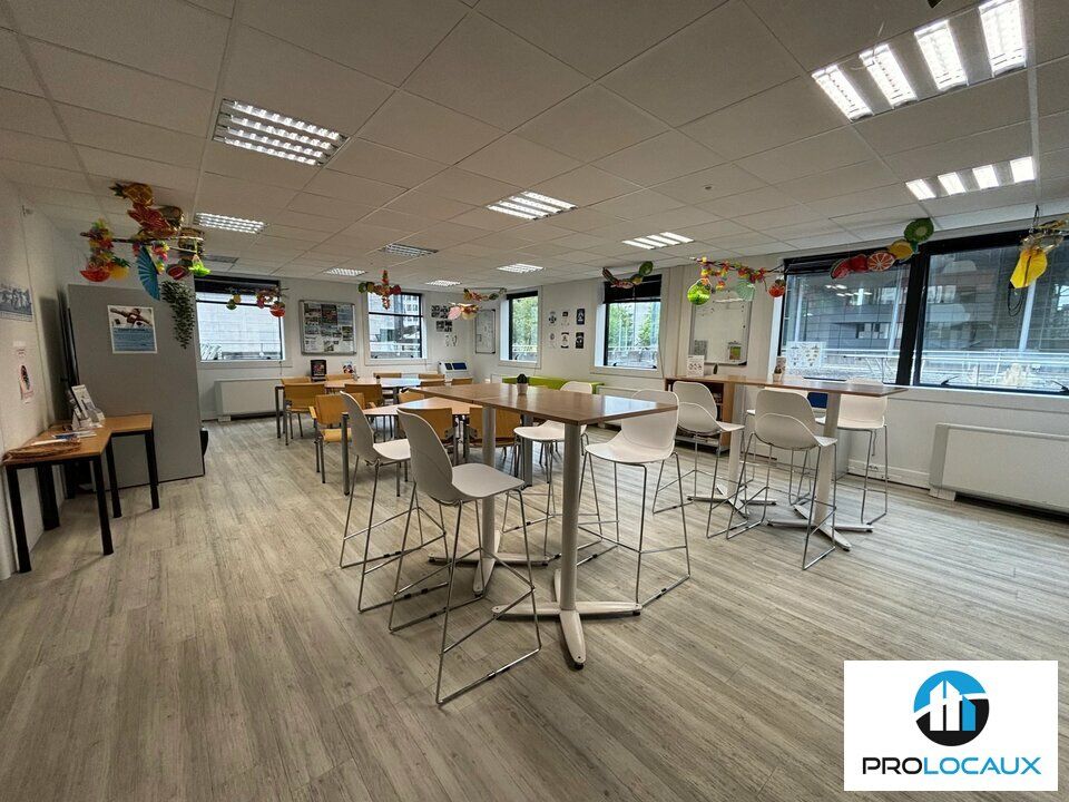 Location bureaux 101 m² non divisibles