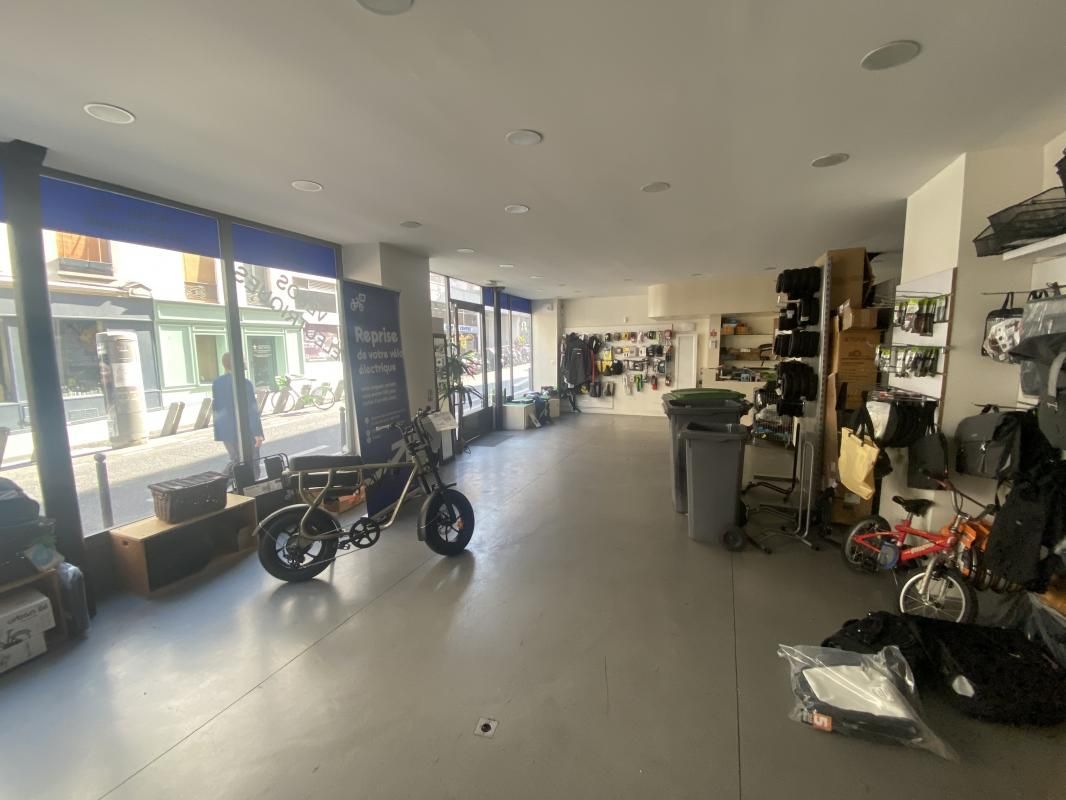 Location local commercial 73 m² non divisibles