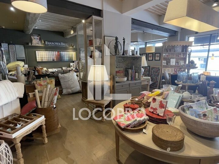 A CEDER - LOCAL COMMERCIAL - 116 M2 - VALBONNE VILLAGE 