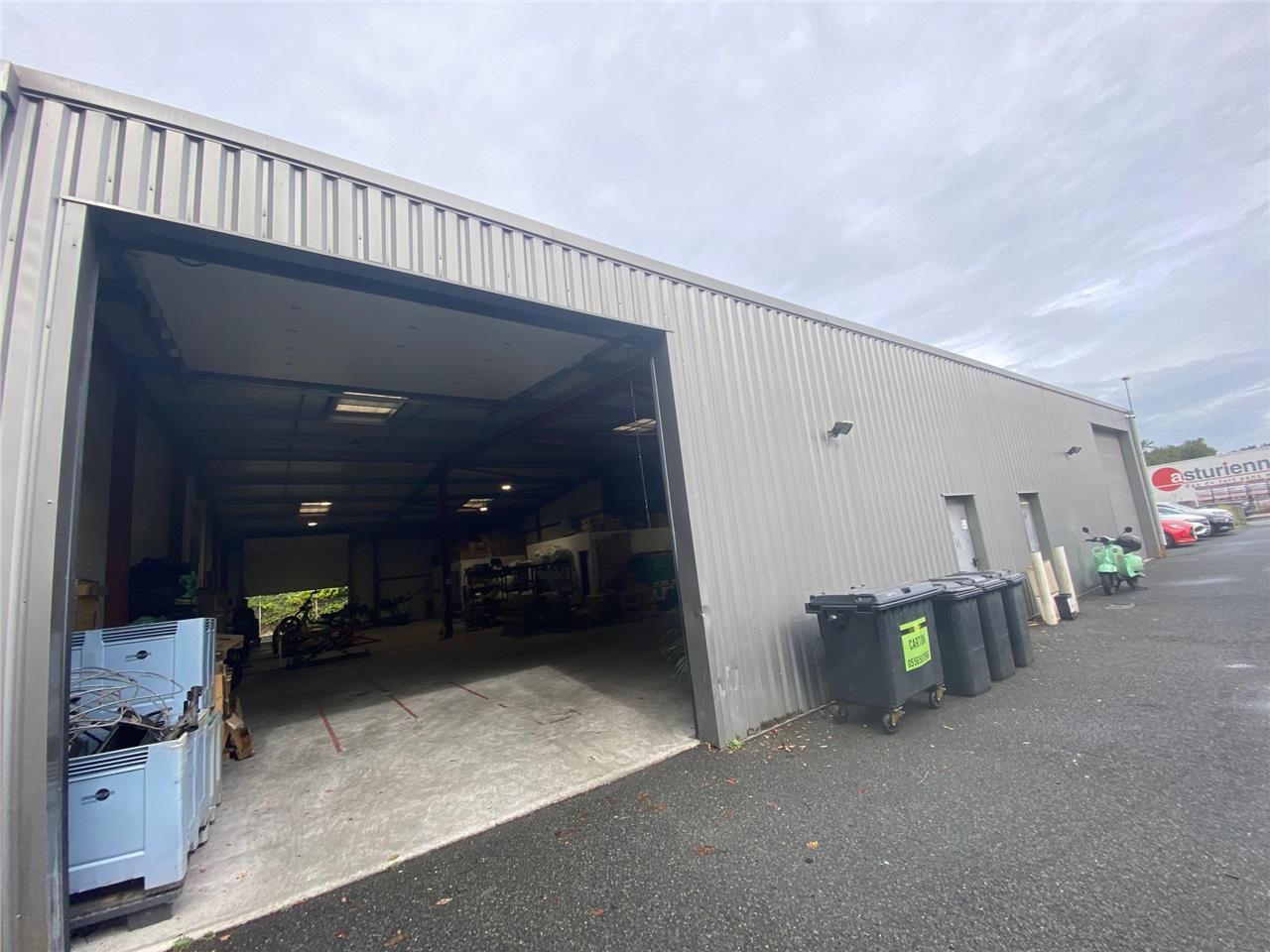 300 m² dispo à Eysines