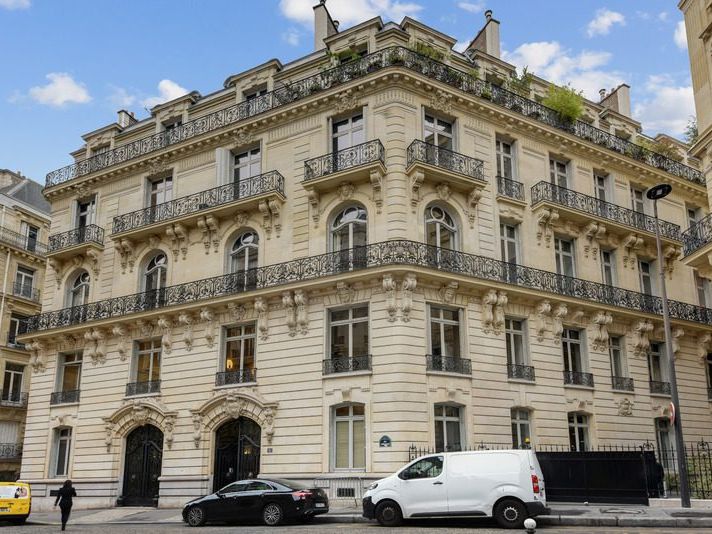 Location bureaux 391 m² à Paris