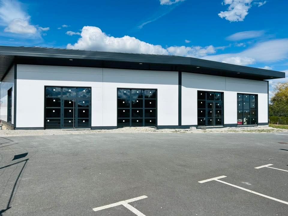 Location local 370.00 m² à Boisseuil