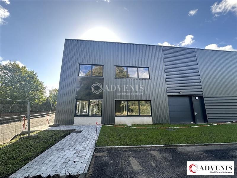 Vente local d''activites 7596 m² divisibles à partir de 358 m²