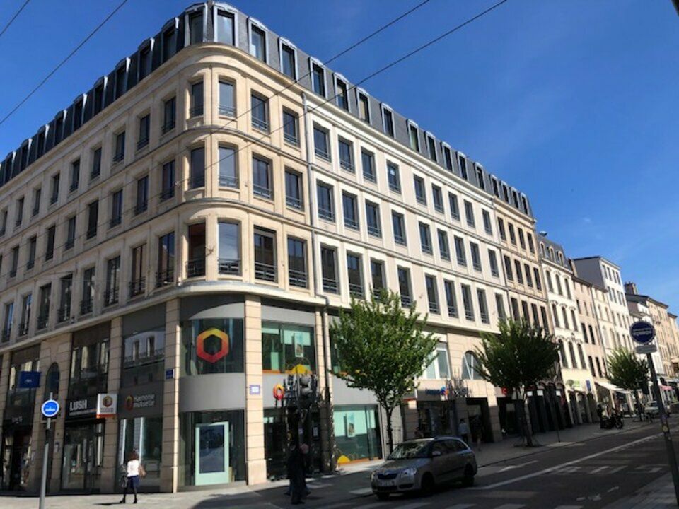 Location bureaux 2230 m² divisibles à partir de 110 m²