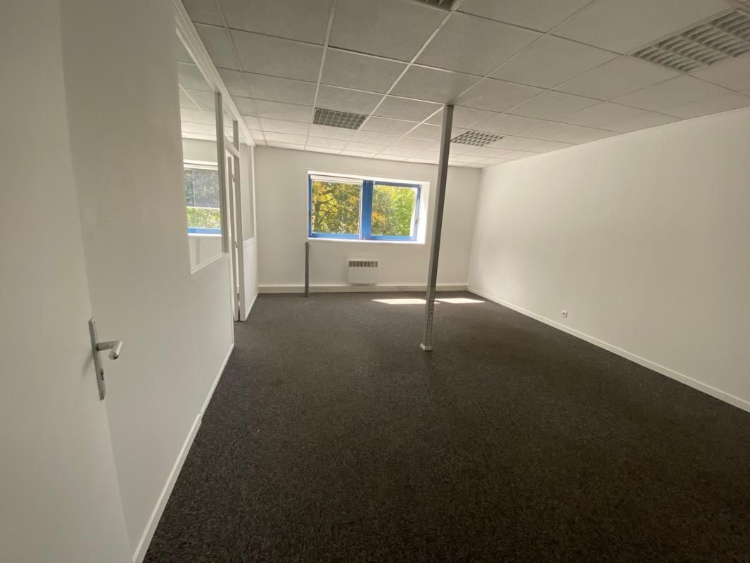 Location bureaux 150 m² non divisibles