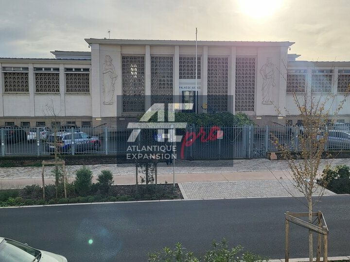 Location local commercial 112 m² non divisibles