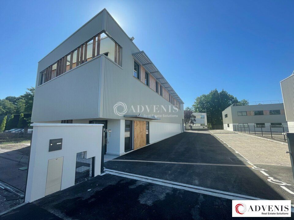 Location local d''activites 600 m² non divisibles
