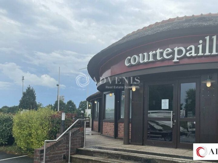 Location local commercial 267 m² non divisibles