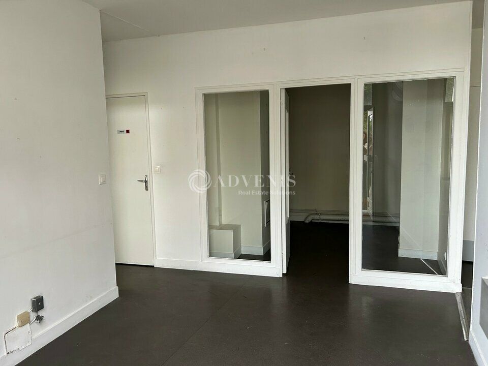 Bureaux d'environ 91 m² disponibles immédiatement à la location à Tours 