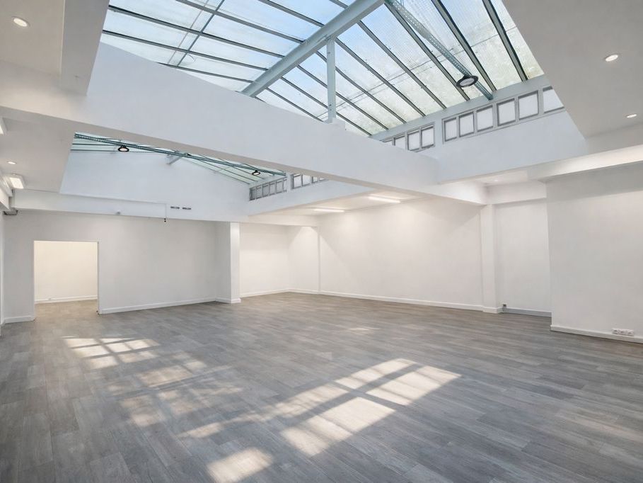 Location bureaux 380 m² non divisibles