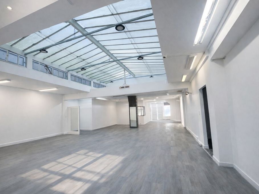 Location bureaux 380 m² non divisibles