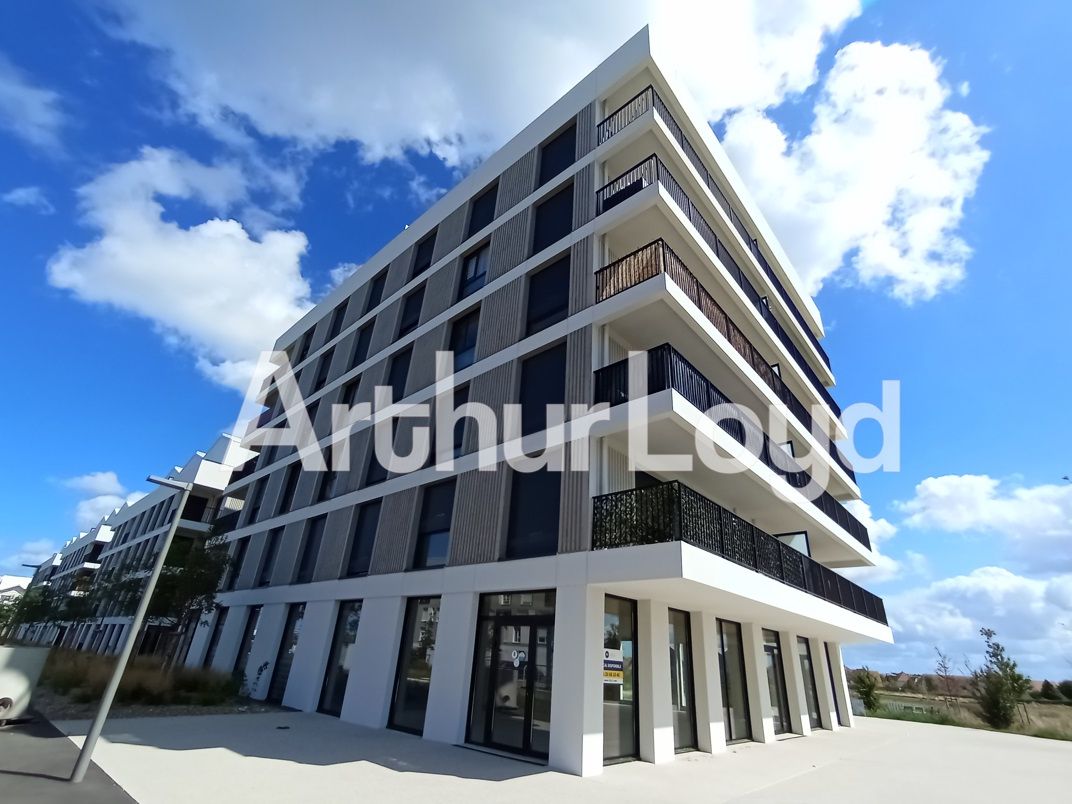 Location local commercial 190.30 m² à FLEURY SUR ORNE