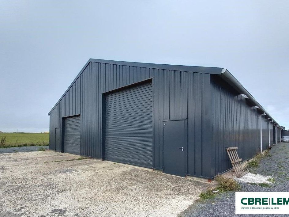 Location local d''activites 220 m² non divisibles