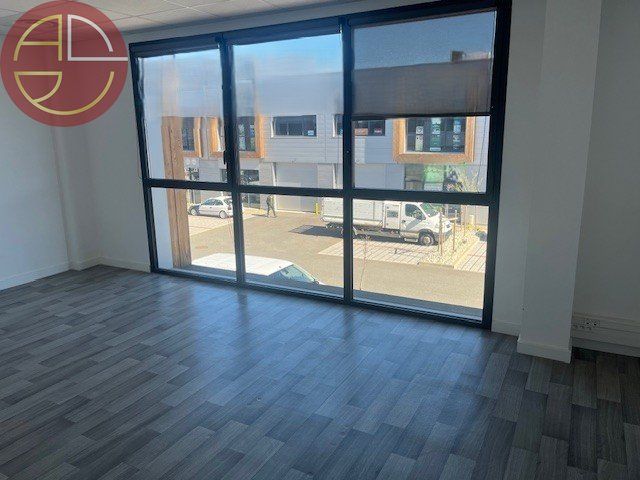Location local 296 m² à TOULOUSE