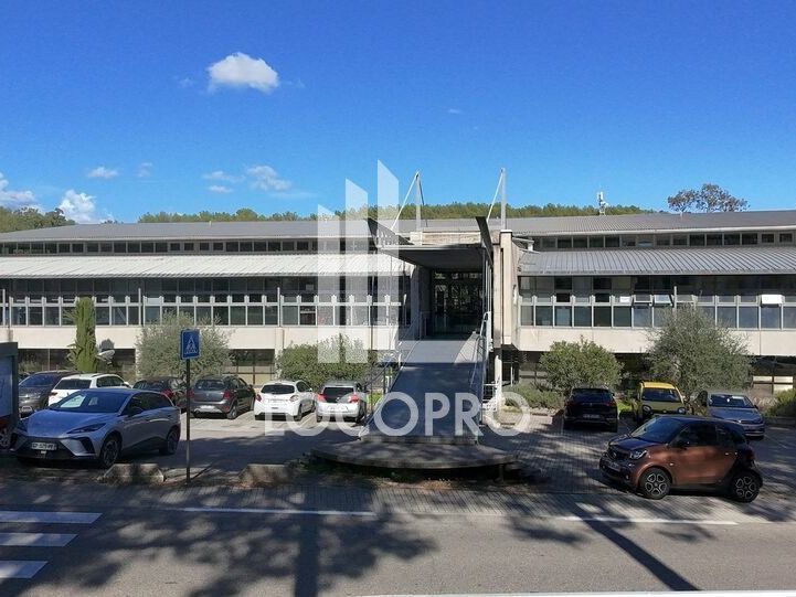 Location bureaux 150 m² non divisibles