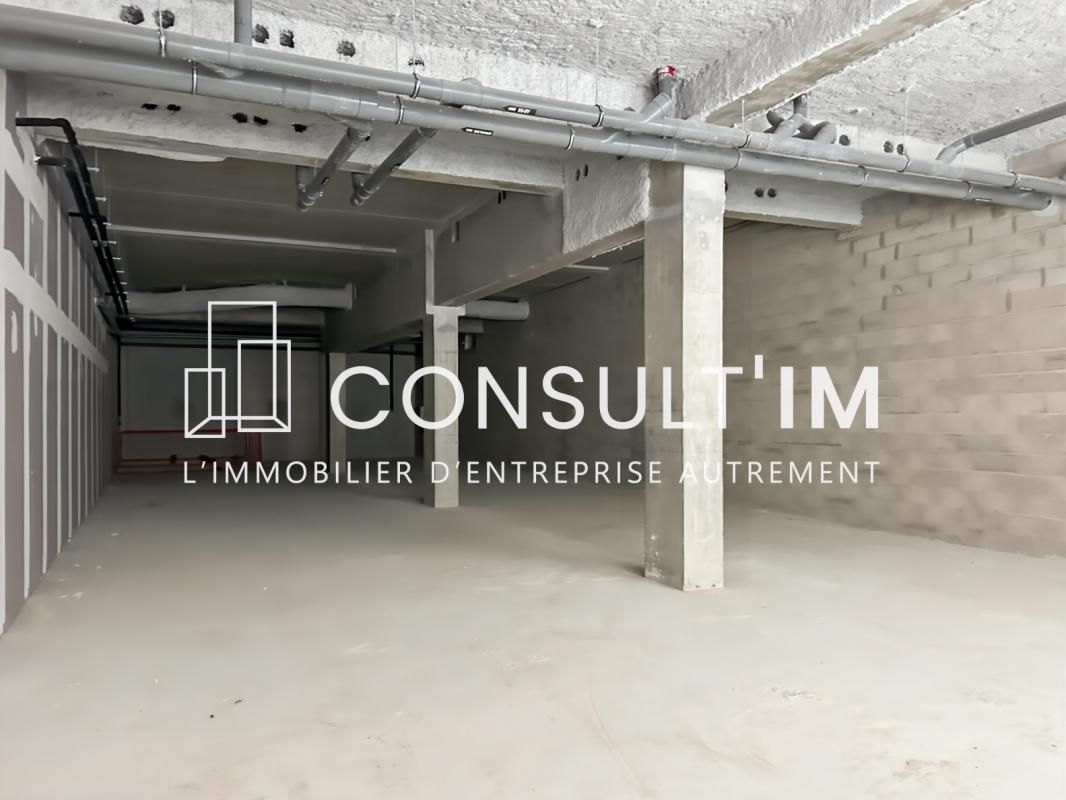 Location local commercial 258 m² non divisibles