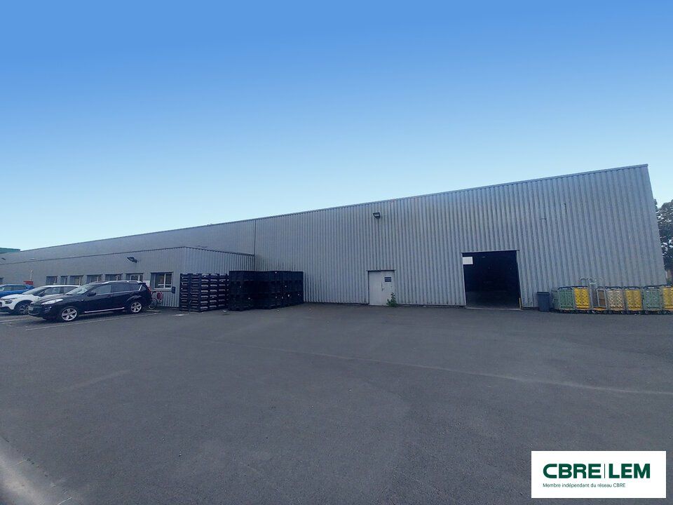 Location local d''activites 3070 m² non divisibles