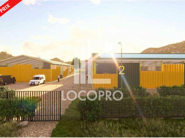 A VENDRE - ENSEMBLE INDUSTRIEL - 2 684 M2 - ENTREVAUX