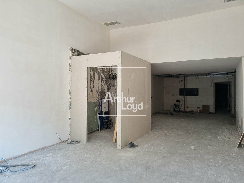 Murs commerciaux à Vendre , belle visibilité !