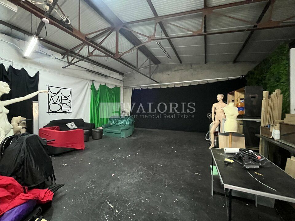 Vente local d''activites 210 m² non divisibles