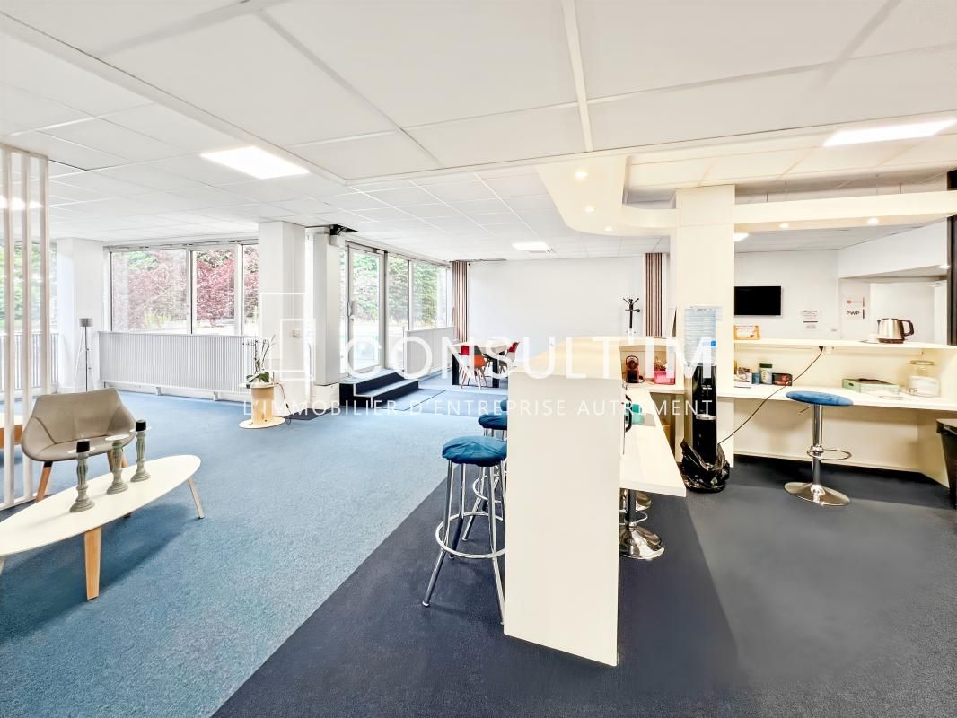 Location bureaux 825 m² divisibles à partir de 40 m²