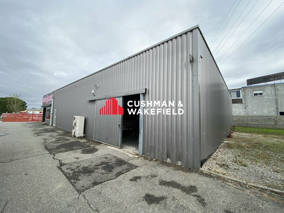 Location activité/entrepôt - 385 m²