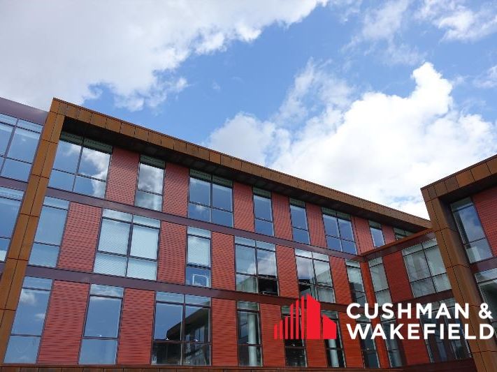 Location bureaux 706 m² divisibles à partir de 330 m²