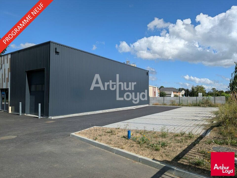 PLEUMELEUC - LOCAL D'ACTIVITE A LOUER - 200 M²