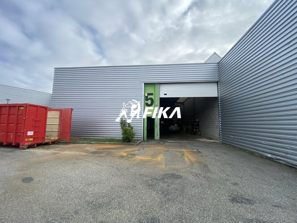 Location local d''activites 330 m² non divisibles