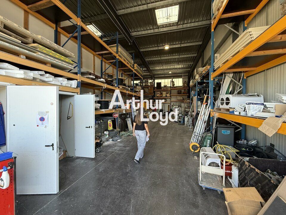 À LOUER - LOCAL D'ACTIVITÉ DE 507 m² AVEC 1500 m² DE TERRAIN 