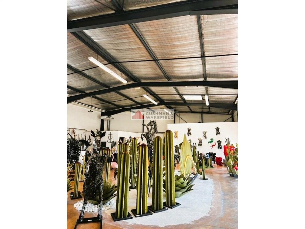 Location local commercial 400 m² non divisibles