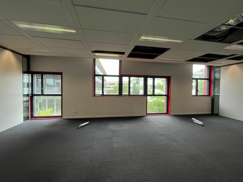 Vente bureaux 2006.7 m² divisibles à partir de 1000 m²