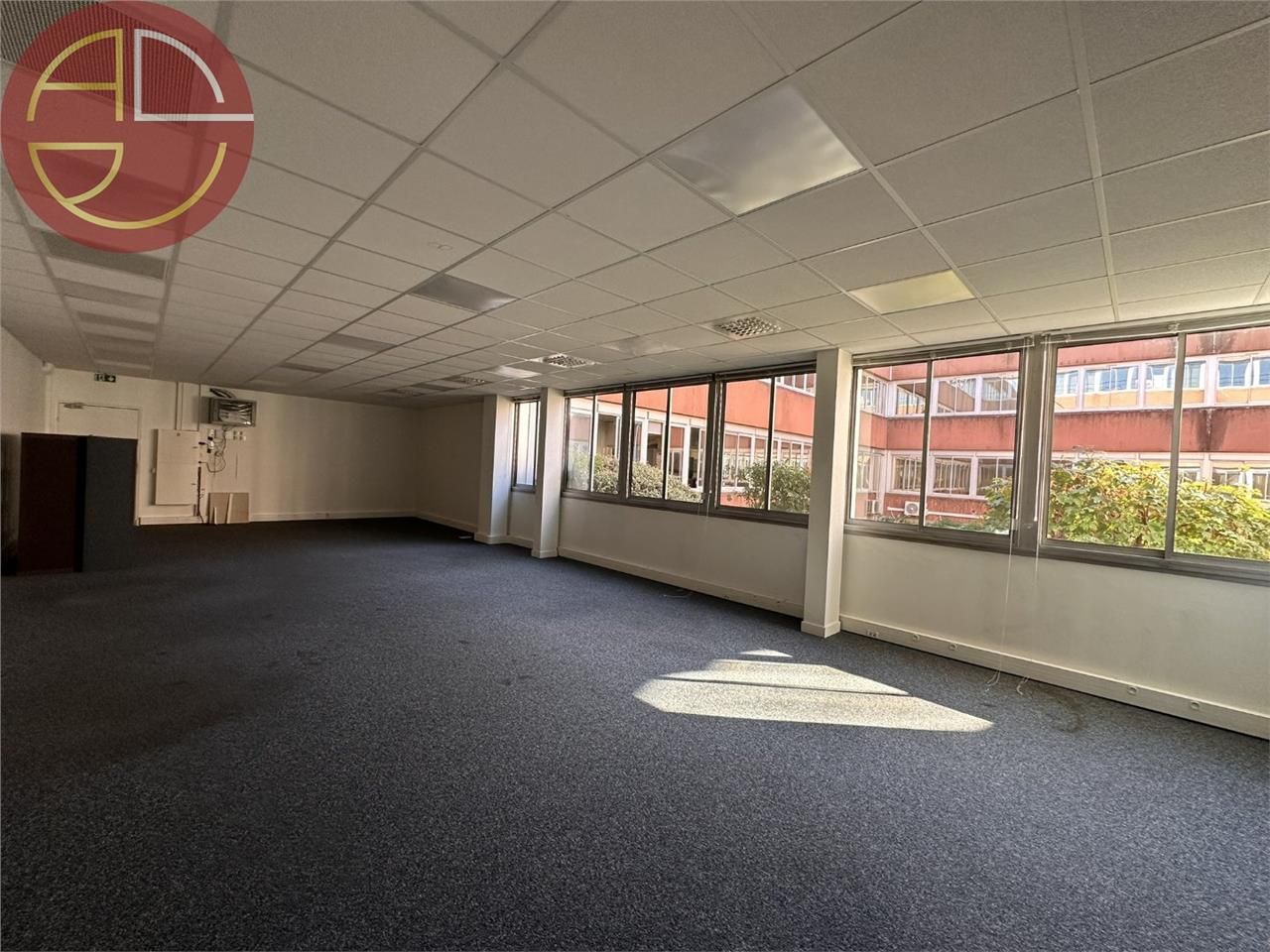 Location bureaux 92 m² à BALMA