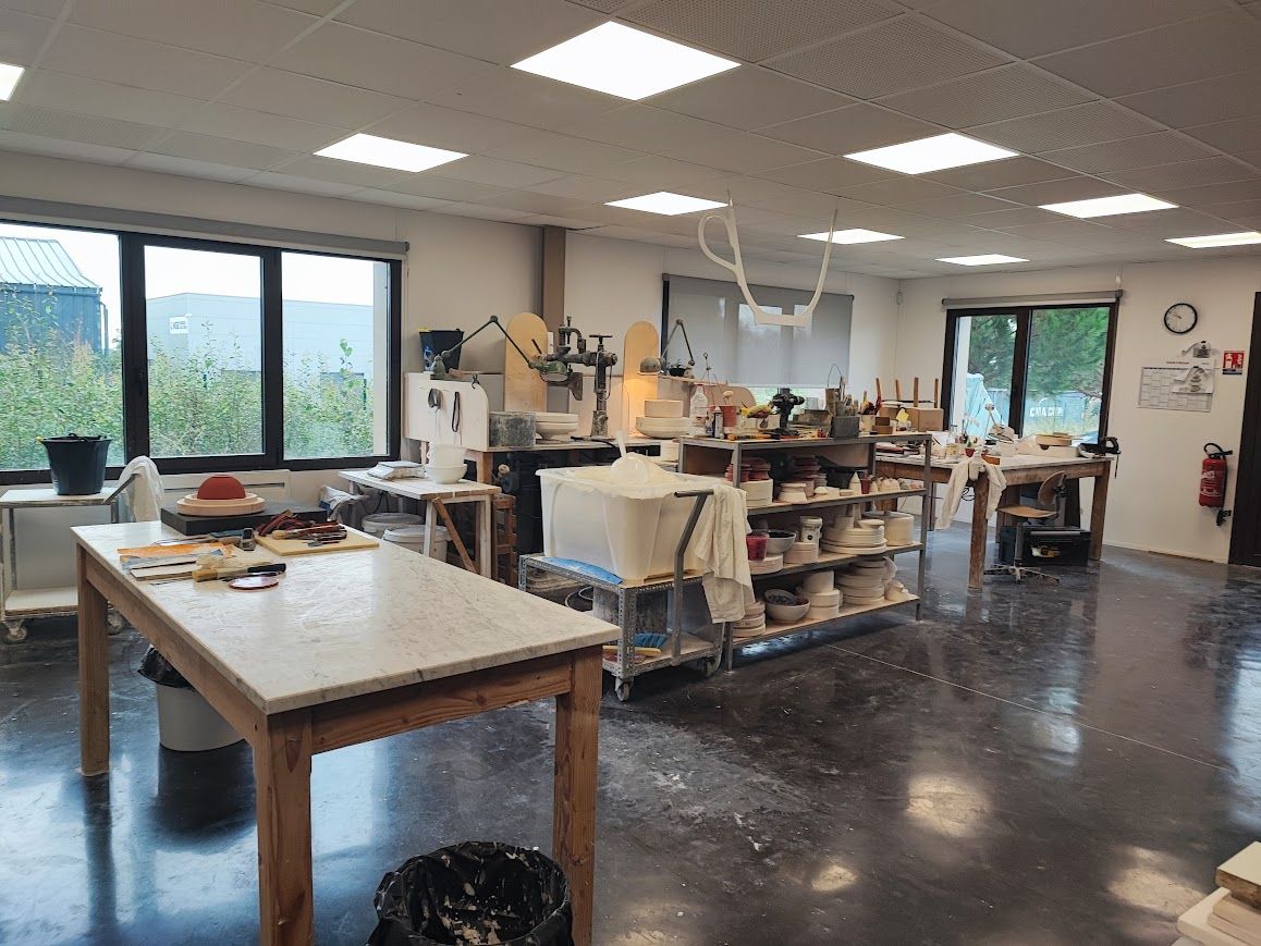 Location local 300.00 m² à ISLE