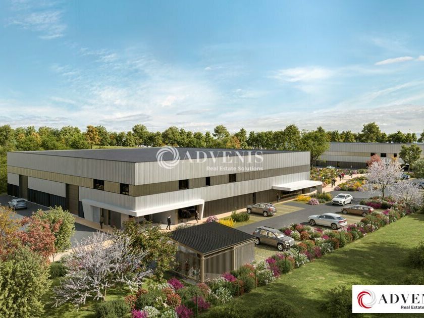 Location local d''activites 4356 m² divisibles à partir de 2018 m²