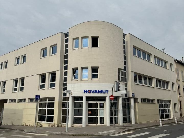 Vente bureaux 857 m² non divisibles