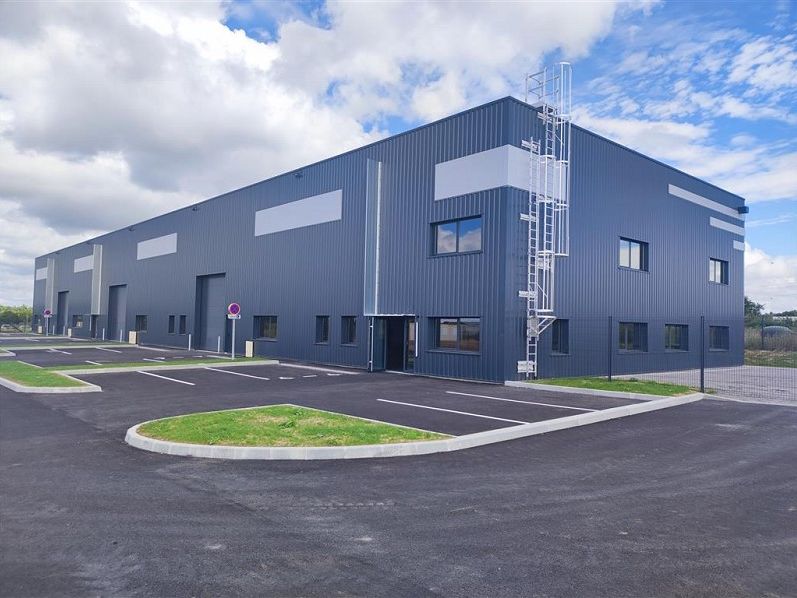 A vendre entrepot 371 m² à DONGES