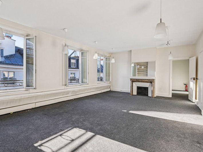 Location bureaux 140 m² à Paris