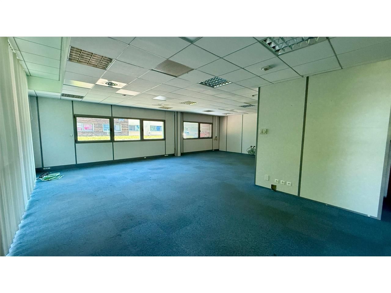 Vente bureaux 170 m² non divisibles