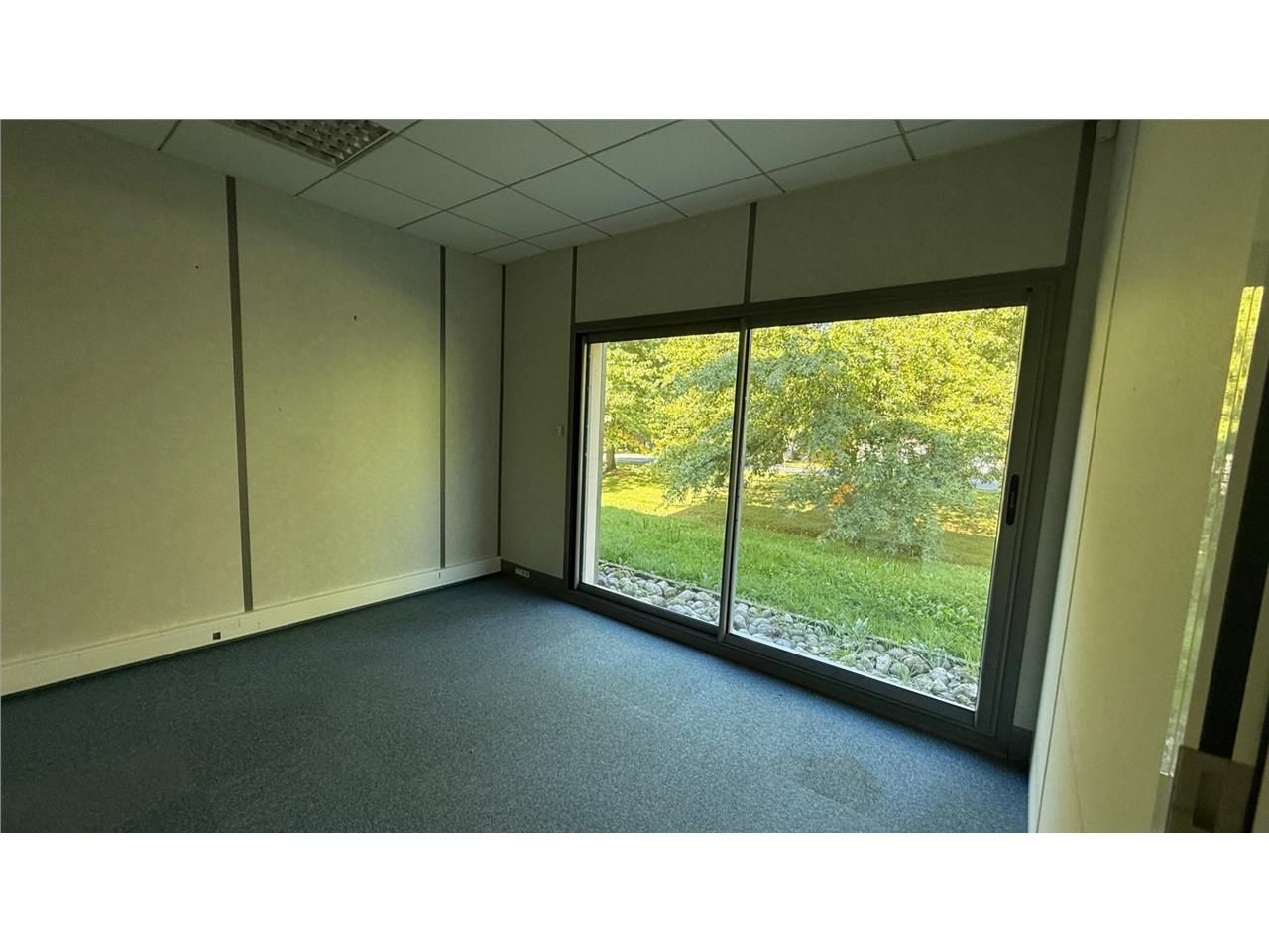 Vente bureaux 170 m² non divisibles