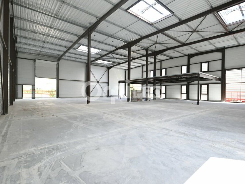 Location local d''activites 341 m² non divisibles