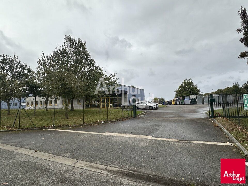 CHATEAUBOURG - LOCAL D'ACTIVITE A LOUER - 755 M²