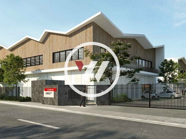 Vente local d''activites 451 m² non divisibles