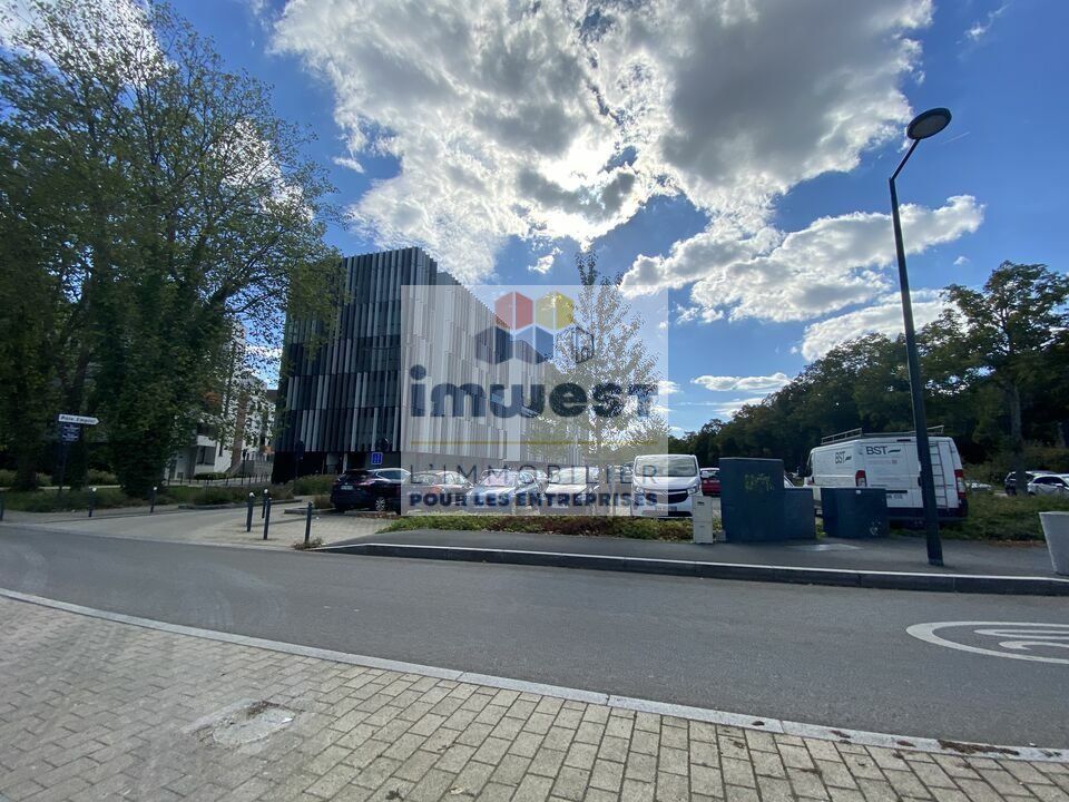 Vente bureaux 327 m² non divisibles