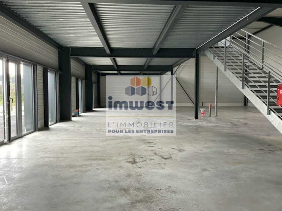 Vente local d''activites 436 m² non divisibles