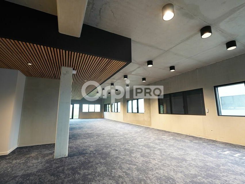 LOCAL MIXTE A LOUER - 532 m² DIVISIBLE - RILLIEUX LA PAPE