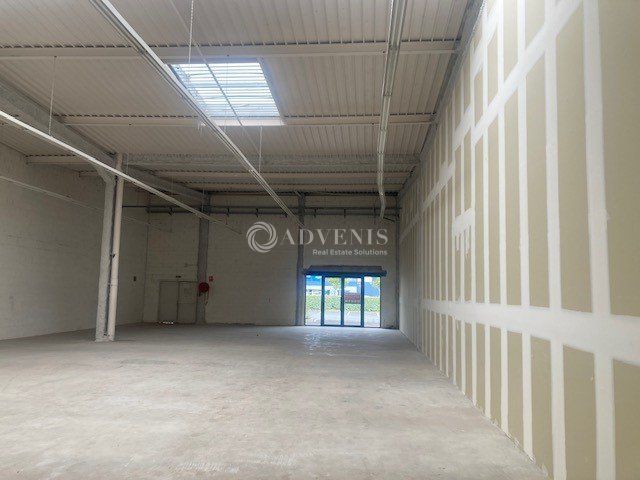 Location local commercial 400 m² non divisibles