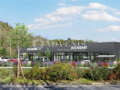 Location local commercial 489 m² divisibles à partir de 390 m²